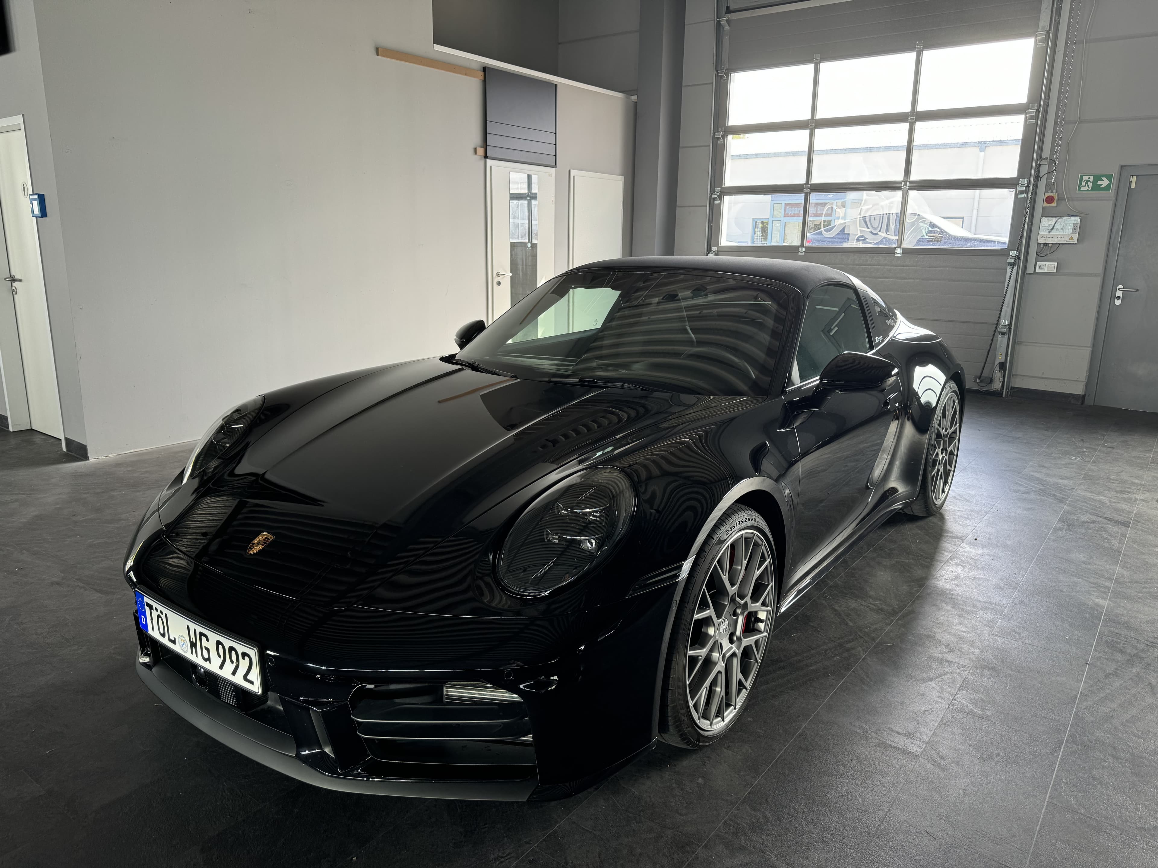 Porsche 911 Targa 4S – Image 1 / 3